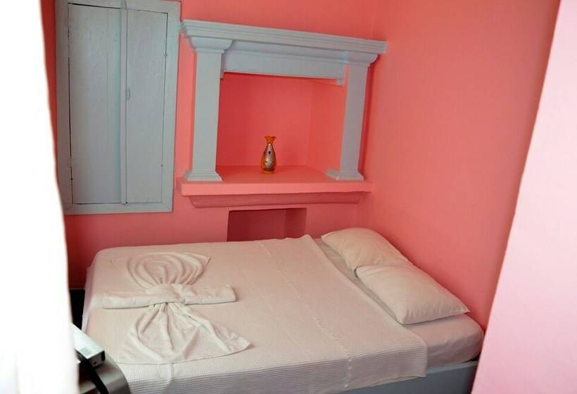 Quarto Triplo Estandar, Antikhan