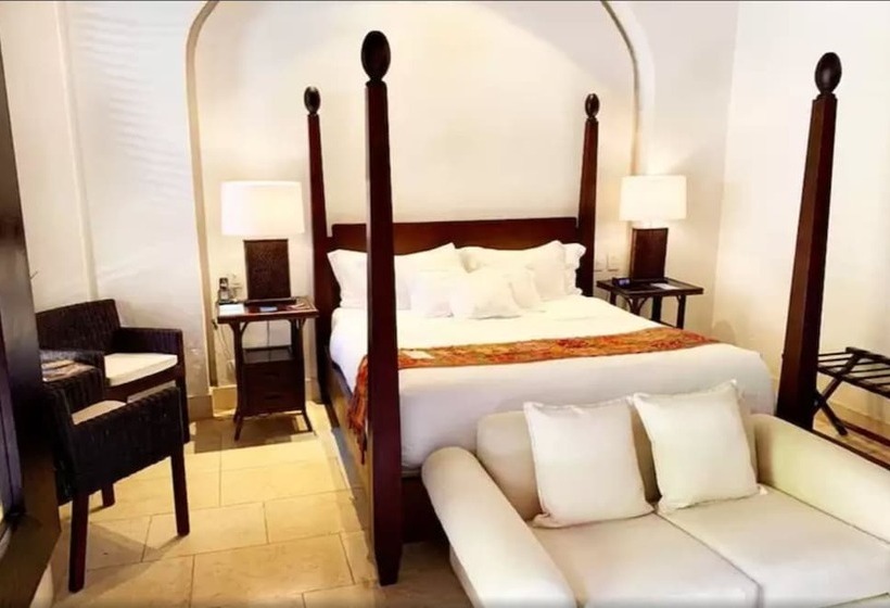 Номер Deluxe, Ananda Hotel Boutique