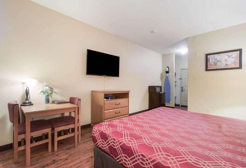 Quarto Estandar Cama King, Econo Lodge  Inn & Suites