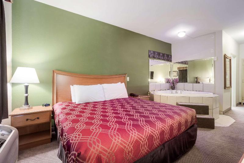 스탠다드 룸 킹사이즈 침대, Econo Lodge  Inn & Suites