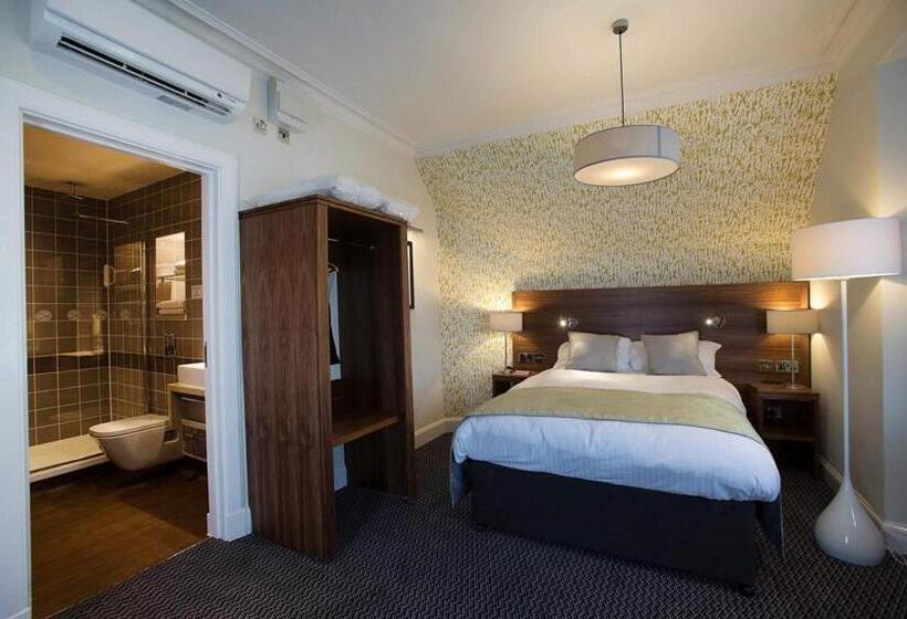 Quarto Estandar, The Cross Keys