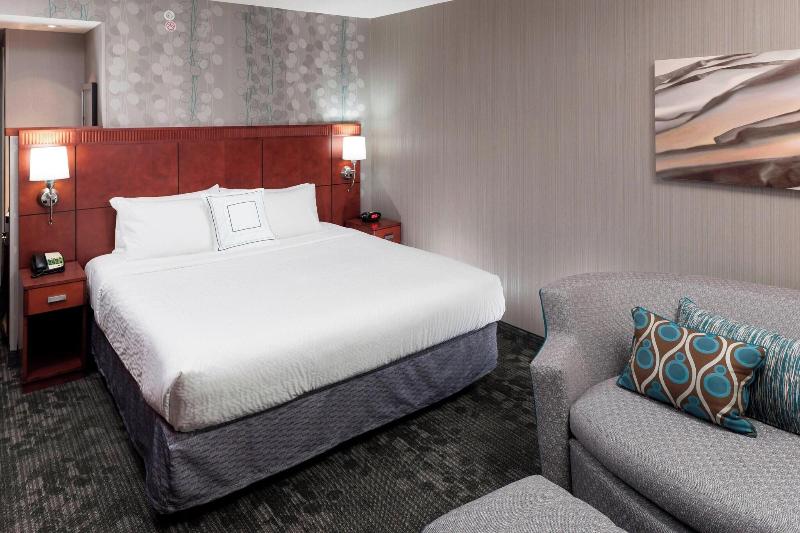 Стандартный Номер Кровать Кинг, Courtyard Suffolk Chesapeake