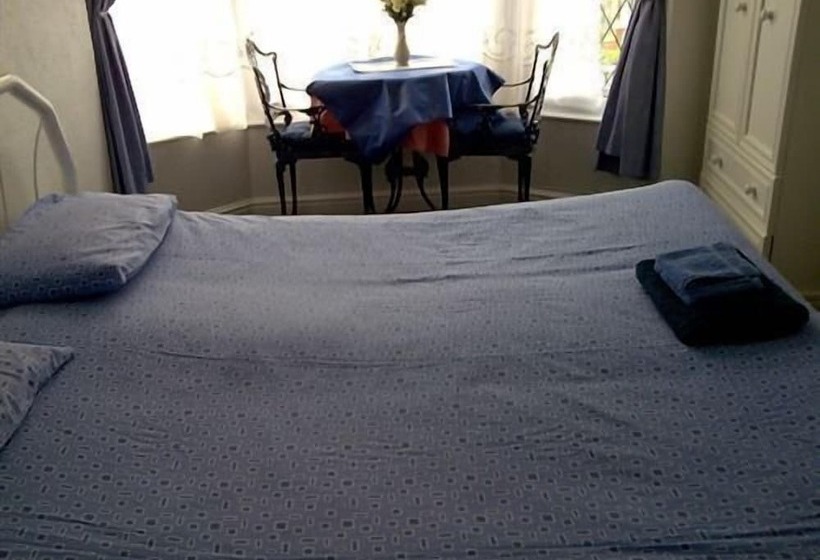 Номер Стандарт Совместная Ванная, Priory Guest House