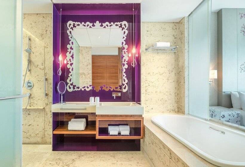 اتاق استاندارد با تخت دوبل و چشم‌انداز, W Singapore  Sentosa Cove