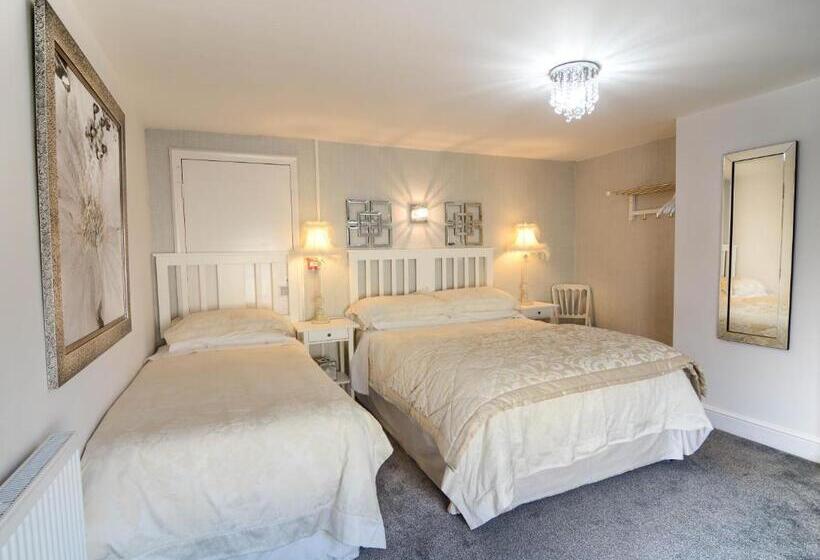 Quarto Familiar, Clifton Villa   Southport