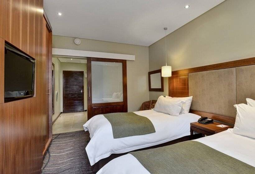 Номер Стандарт, Protea Hotel By Marriott Clarens