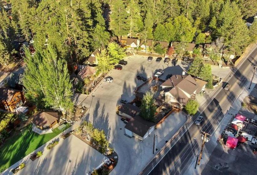 Quarto Estandar, Bear Creek Resort