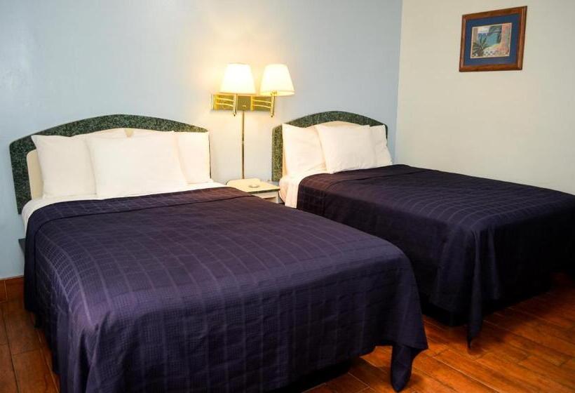 Номер Стандарт 2 Двуспальные Кровати, Economy Inn