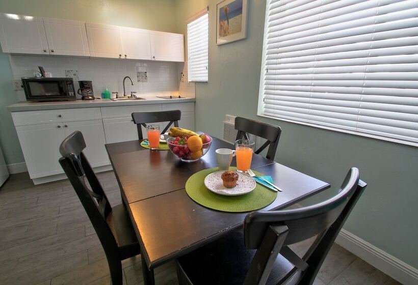 スイート, Hollywood Beachside Boutique Suite