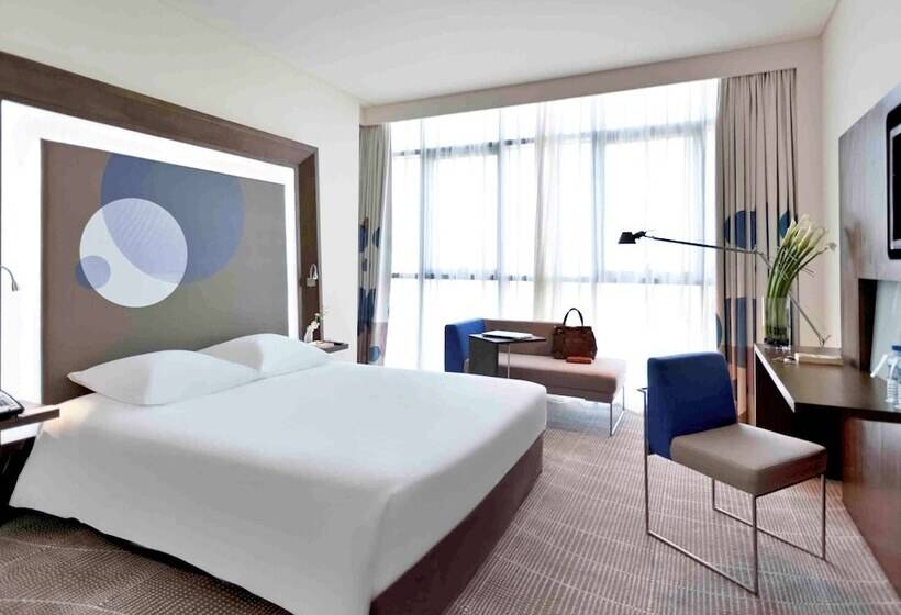 Люкс Superior, Novotel Abu Dhabi Gate