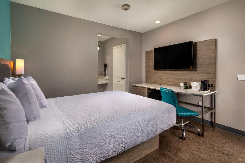 غرفة قياسية سرير كينج لذوى الإحتياجات الخاصة, Country Inn & Suites By Radisson, Madison, Al