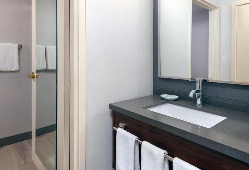Номер Стандарт Кровать Кинг Адаптированный для Инвалидов, Courtyard By Marriott Danbury
