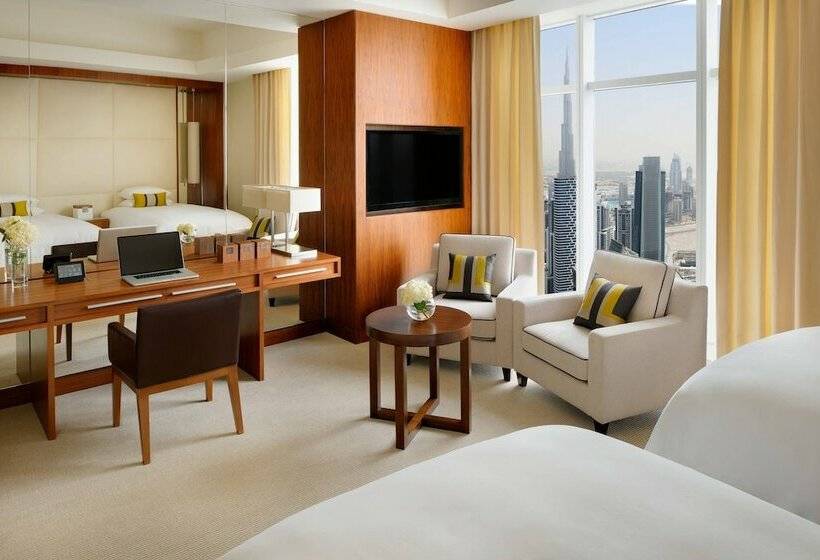 Номер Executive, JW Marriott Marquis Hotel Dubai