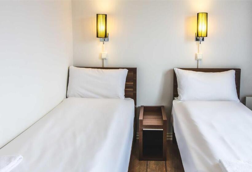 آپارتمان 1 خوابه, Central City Apartments