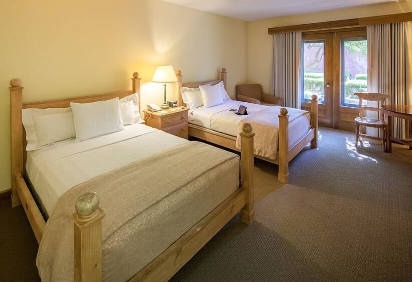 Номер Стандарт, New Harmony Inn Resort And Conference Center