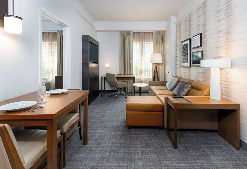 스위트, Residence Inn Wayne