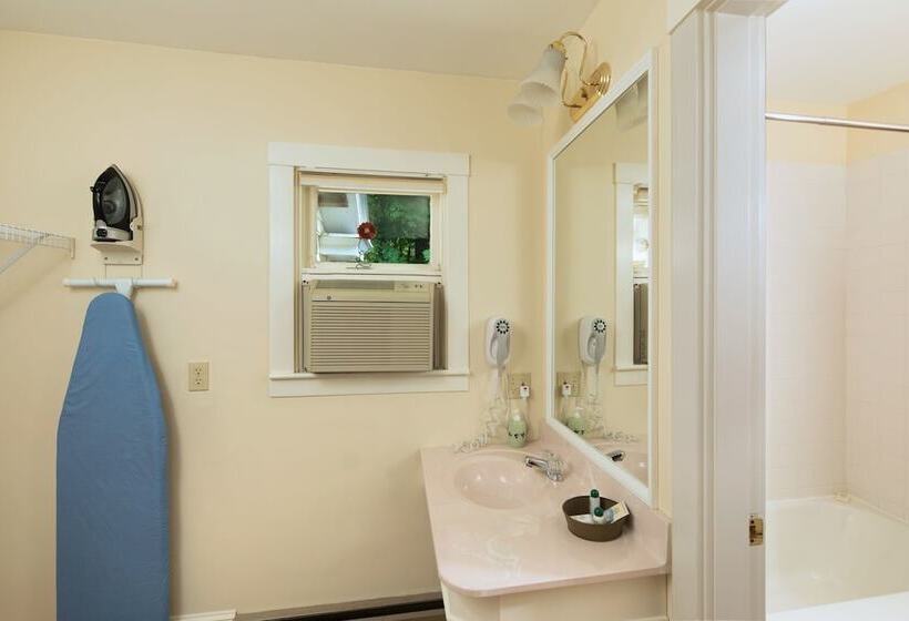 کابین, Country Inn At Camden Rockport