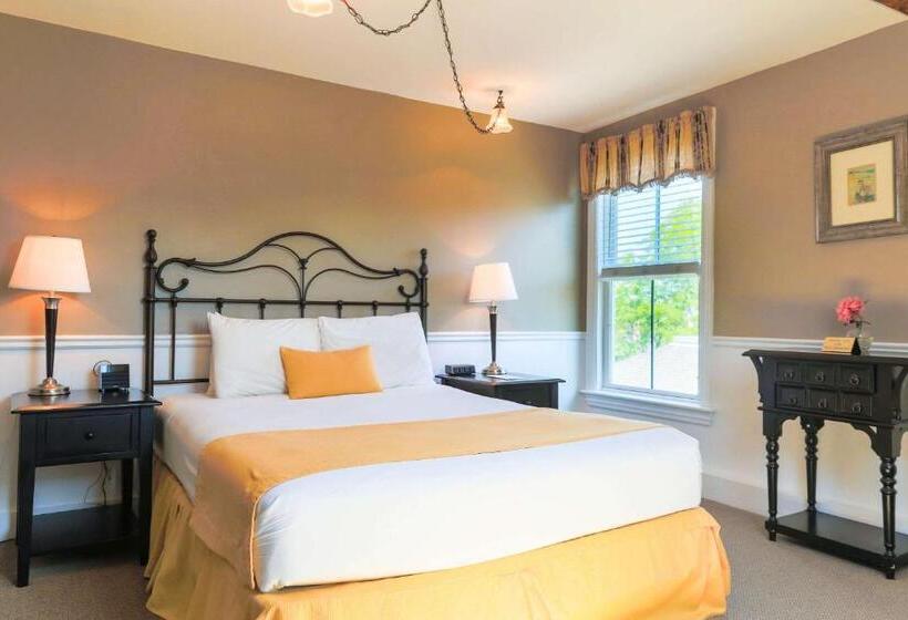 Номер Стандарт, Essex Street Inn & Suites, Ascend Hotel Collection