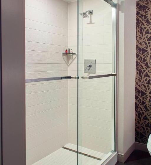 חדר סטנדרט עם מיטת קינג, Raleigh Marriott City Center