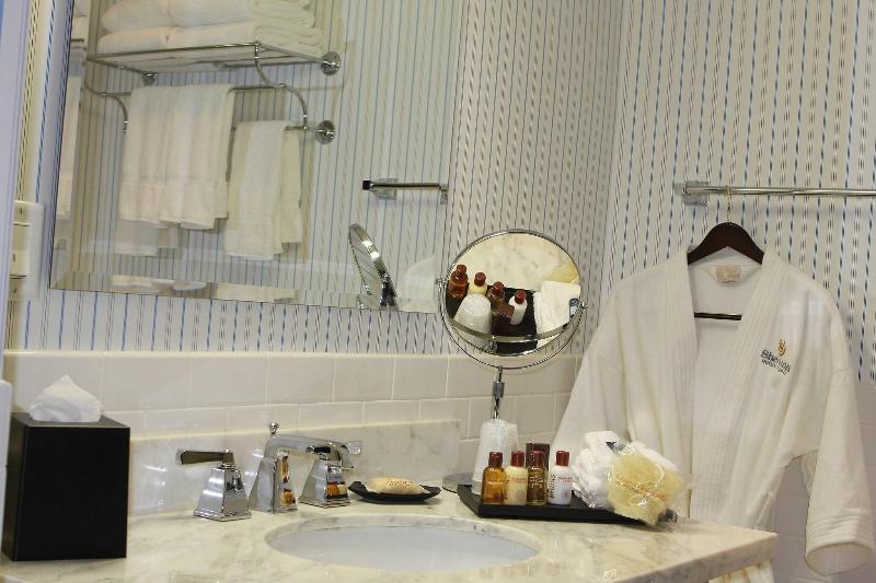 חדר קלאב, Sheraton Columbia Downtown