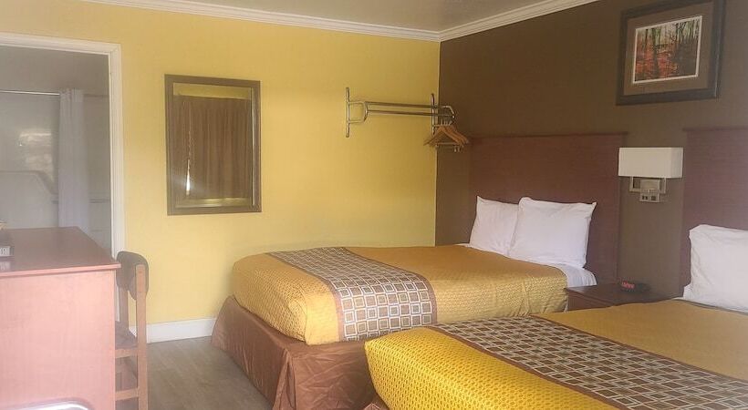 Номер Стандарт 2 Двуспальные Кровати, Interstate 8 Motel
