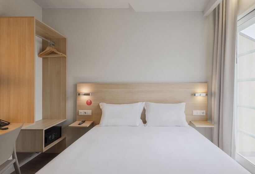 스탠다드 발코니 룸, Moov Hotel Porto Centro