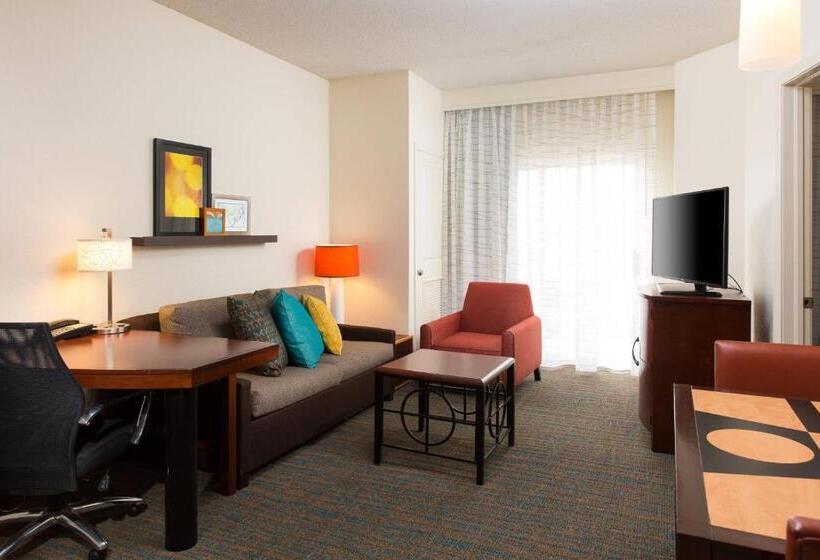 Люкс 2 Спальни, Residence Inn Kansas City Airport
