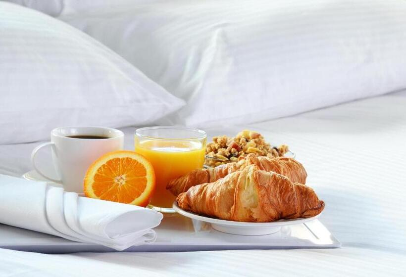 스탠다드 스튜디오 킹침대, Springhill Suites By Marriott Modesto