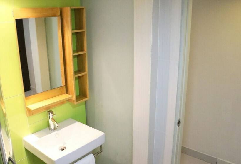 استودیوی استاندارد, Legallery Suites