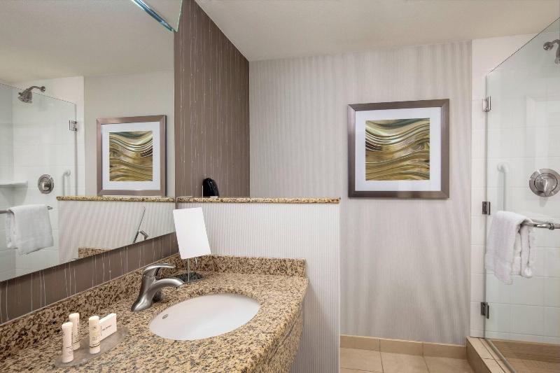 חדר סטנדרט עם מיטת קינג, Courtyard By Marriott Dallas Allen At Allen Event Center
