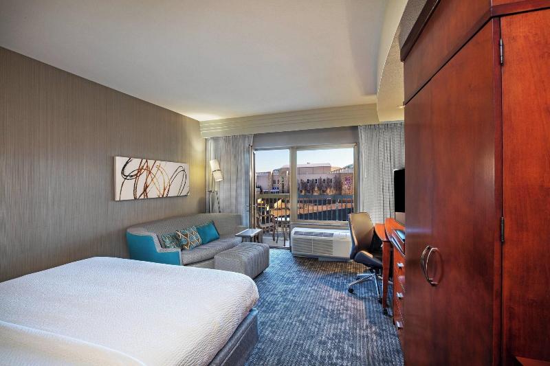 带大床的标准间, Courtyard By Marriott Dallas Allen At Allen Event Center
