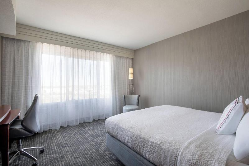 סוויטת ג'וניור מיטת קינג, Courtyard By Marriott Dallas Allen At Allen Event Center