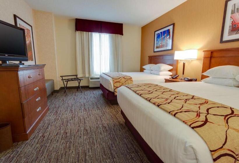 适合残疾人士使用的套间, Drury Inn & Suites Baton Rouge