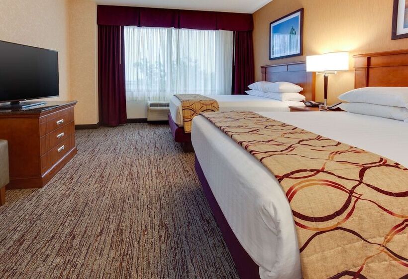 Люкс, Drury Inn & Suites West Des Moines