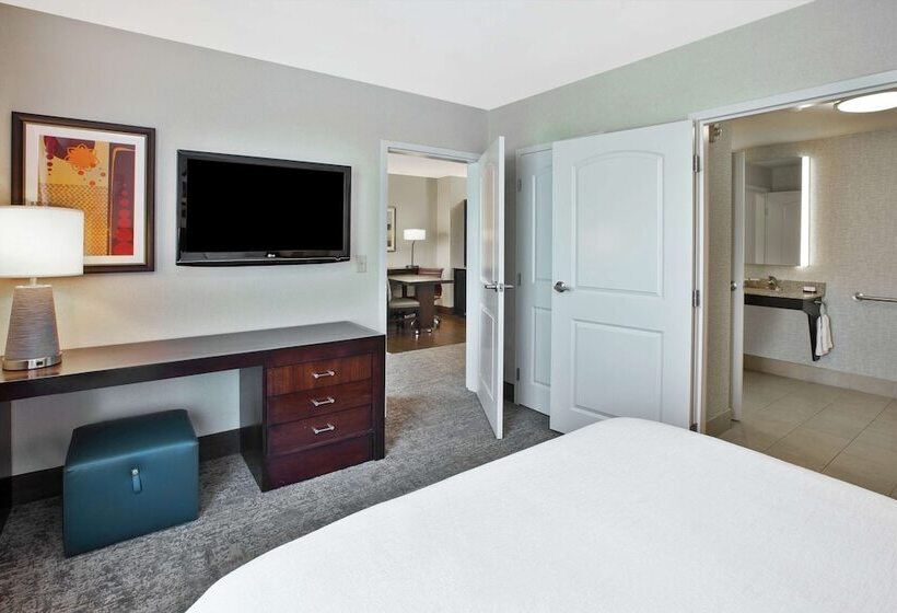 Люкс Адаптированный для Инвалидов, Embassy Suites Columbus Airport