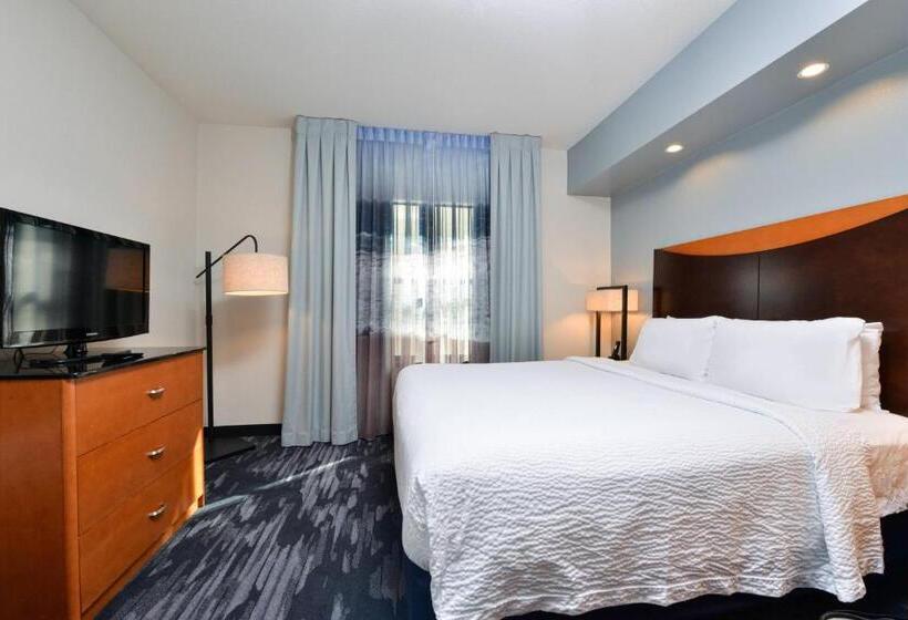 스위트 킹사이즈 침대, Fairfield Inn & Suites Santa Cruz  Capitola