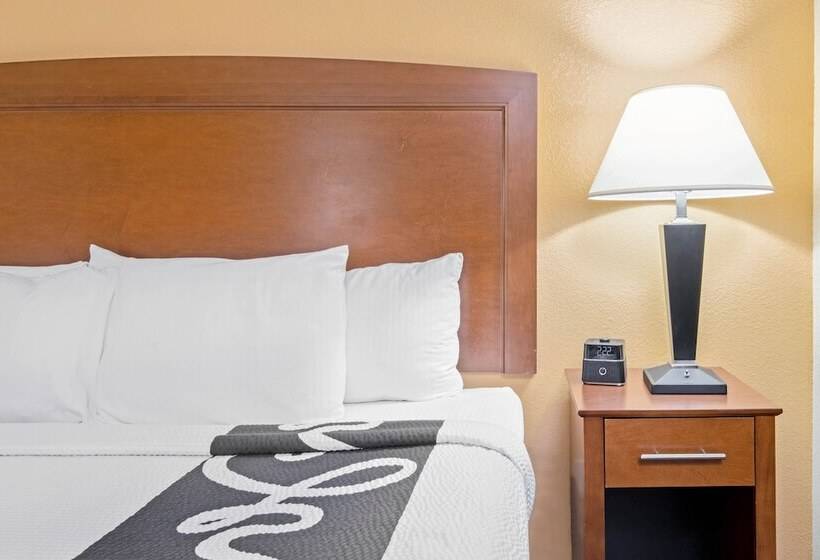Люкс Повышенной Комфортности, La Quinta By Wyndham Lawton / Fort Sill