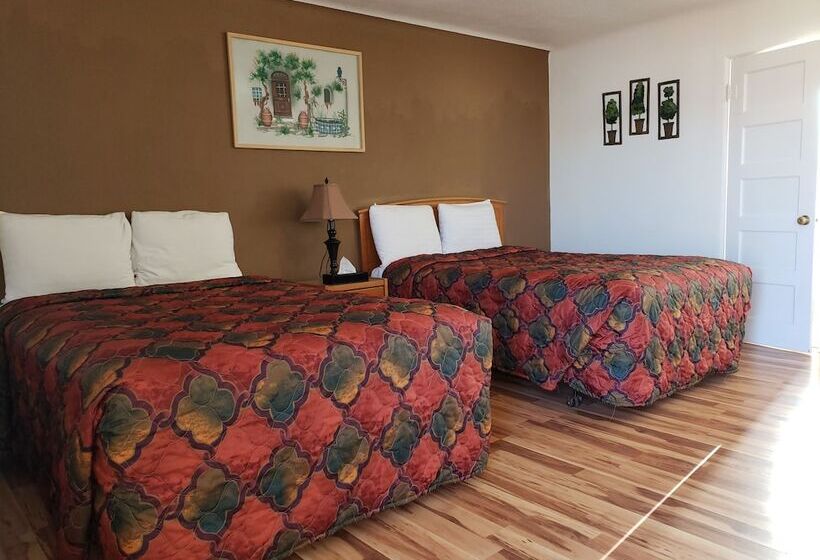 Номер Стандарт 2 Двуспальные Кровати, Deluxe Inn