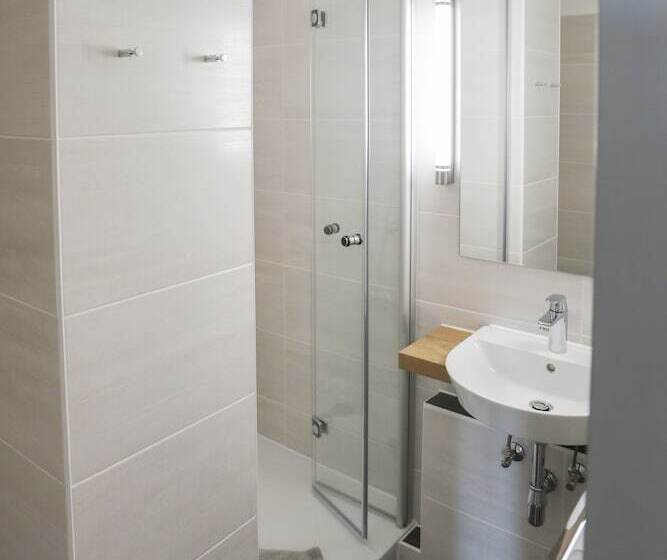اتاق استاندارد یک نفره, Acama Hotel & Hostel Kreuzberg