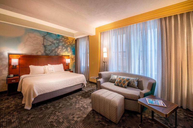 Quarto Estandar Cama King, Courtyard By Marriott Tulsa Downtown