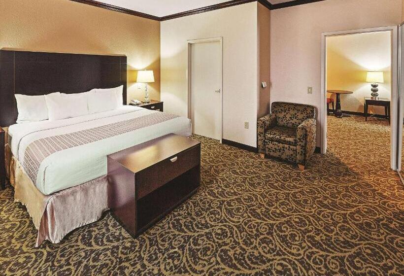 Люкс Кровать Кинг, La Quinta Inn & Suites By Wyndham Ft Worth Burleson