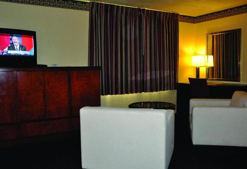 Семейный Номер, Travelers Inn Manteca