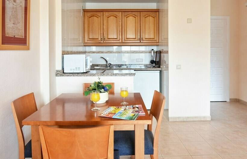 Апартаменты 1 Спальня, Benalbeach