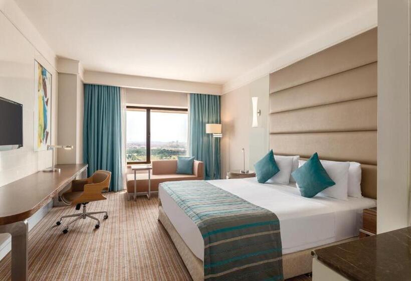 キングサイズベッドのデラックスルーム, Ramada Plaza By Wyndham Istanbul Tekstilkent