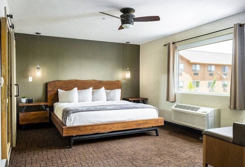 Family Suite, Red Sands