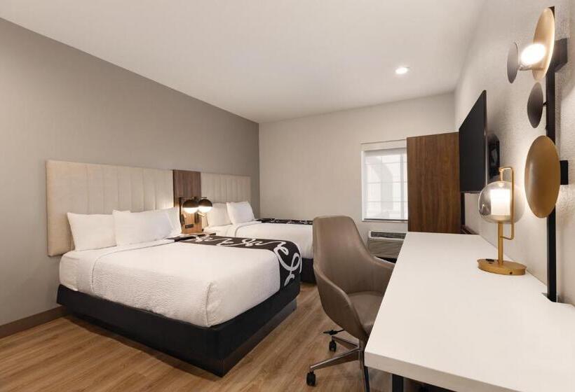 Люкс Адаптированный для Инвалидов, Hawthorn Extended Stay By Wyndham Port Arthur