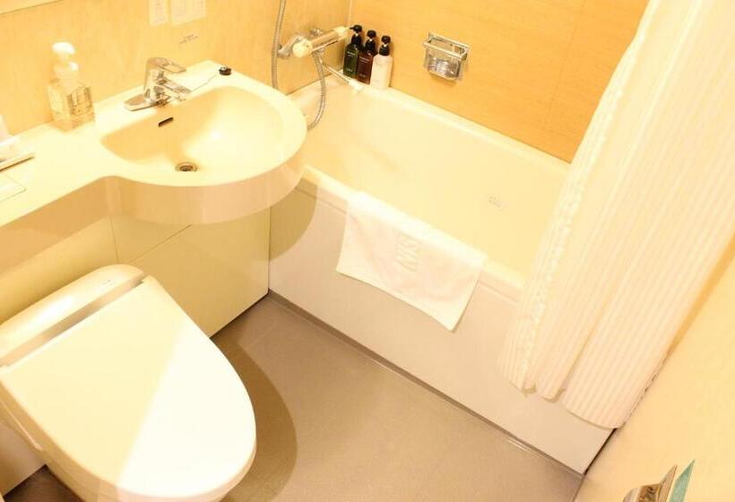 Номер Deluxe, Nishitetsu Inn Shinjuku