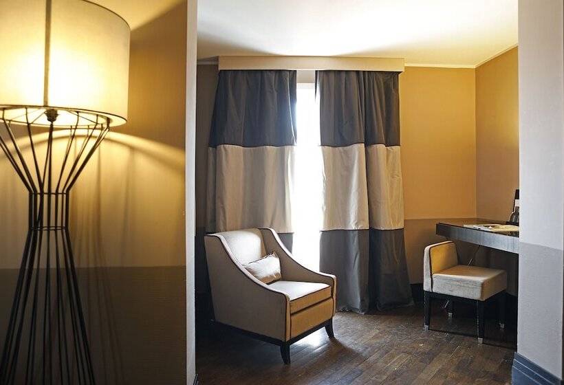 Suite Junior, Rome Times