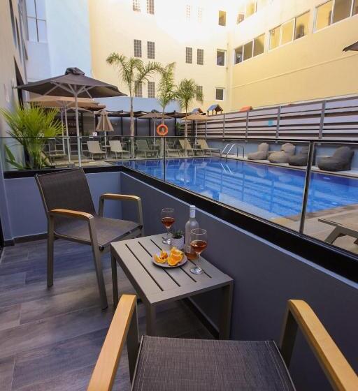 침실 1개 아파트, Medusa Apartments