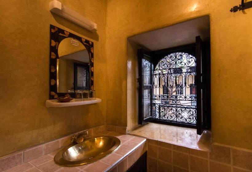 Standard Room, Riad Omar